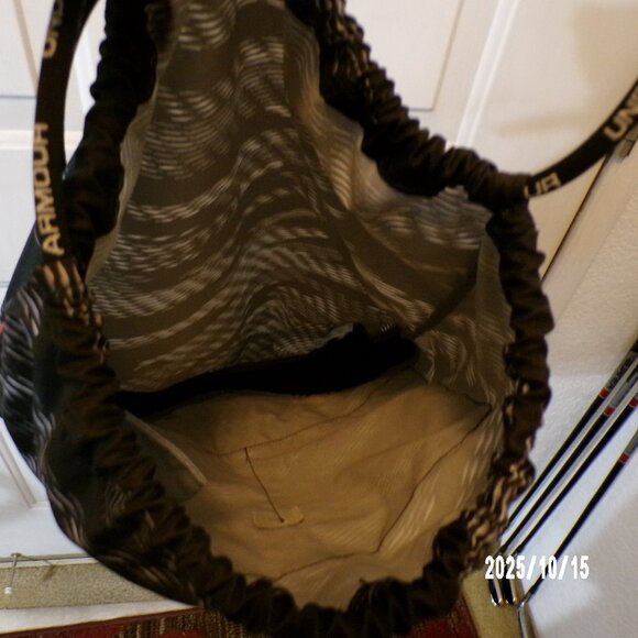 UNDER ARMOUR WOMEN'S BLACK, RED AND WHITE DRAW STRING BACK PACK - Picture 4 of 5